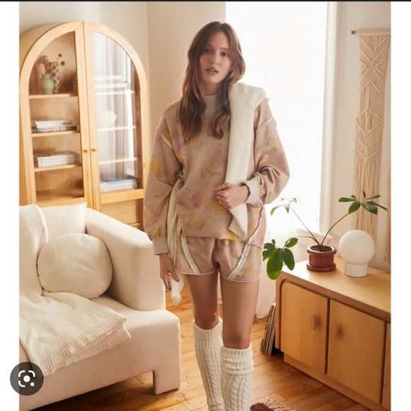 UO Out from Under pink pullover sweater - Picture 2 of 11